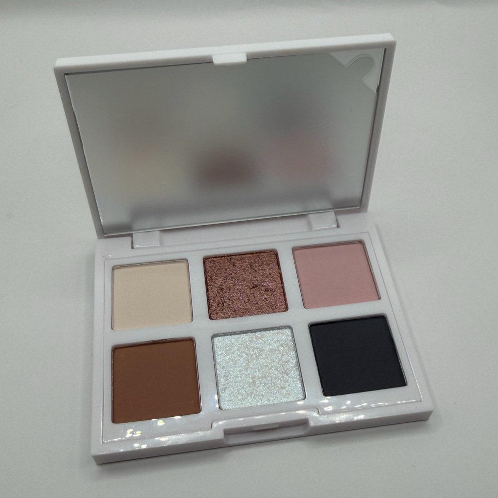 Lithe Astral Eyeshadow Palette - Picture 5 of 8